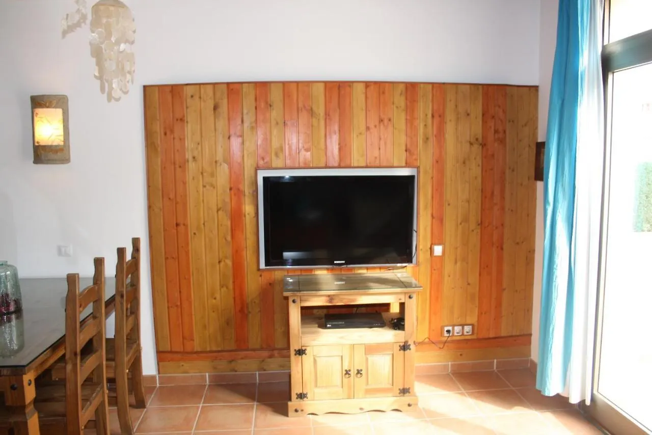 Bravo'S Apartment Cotillo 4